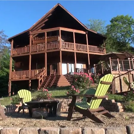 Down By The Water By Eden Crest Vacation Rentals